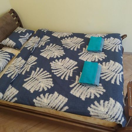 Lviv Appartment On Yaroslava Mudrogo 14 Eksteriør bilde