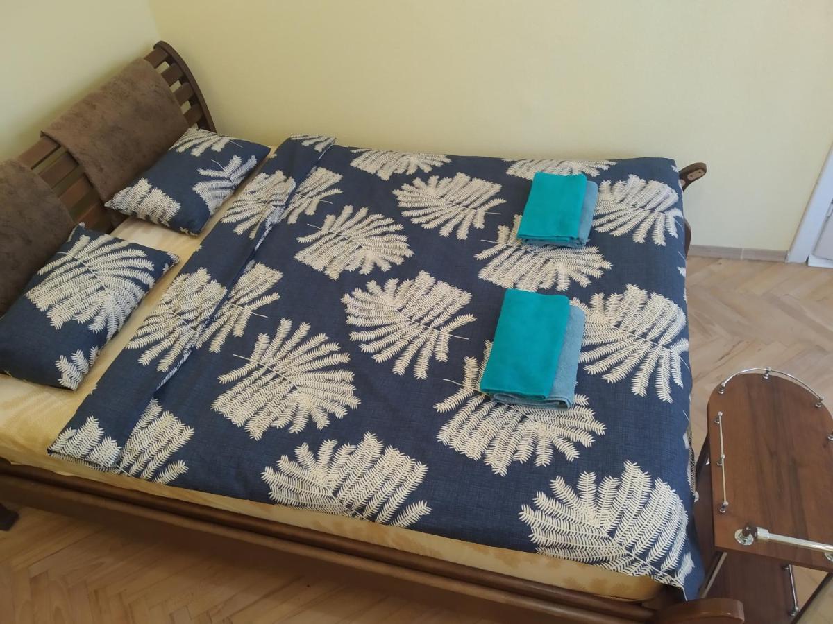 Lviv Appartment On Yaroslava Mudrogo 14 Eksteriør bilde